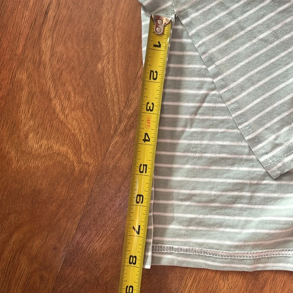Like new White Birch oversized top - Picture 11 of 13